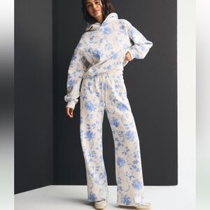 A&F Cream Floral Sweatshirt and Sweatpants Matching Set